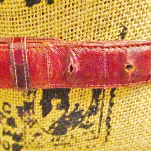 Vintage Women's Genuine Eel Skin Belt, Dark Red, Gold Buckle, Size 32 - Picture 2 of 9